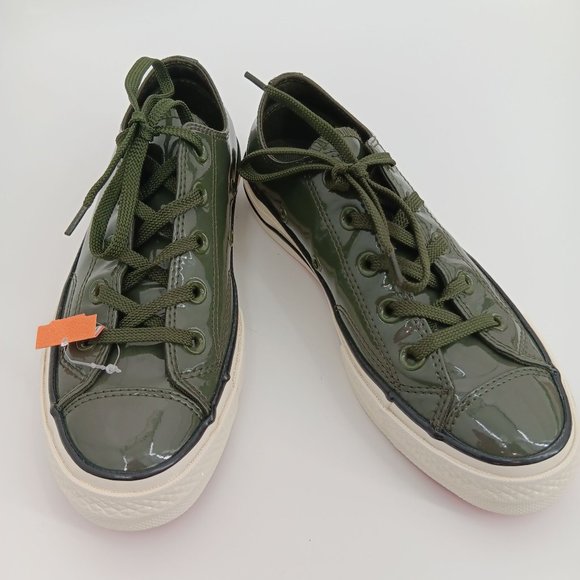 CONVERSE CHUCK TAYLOR SHOES WOMENS SIZE 6 - Picture 3 of 14
